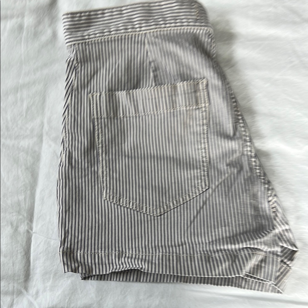 Madewell Emmett Striped Gray Shorts